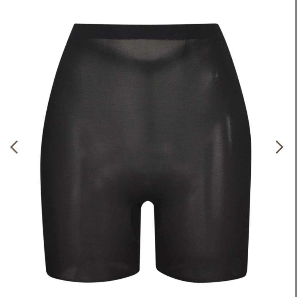 SKIMS Sheer Low Back Short Shapewear in XS